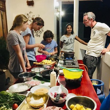 Sweet Home Tourist Rest, Cooking Classes & Tours Анурадхапура Экстерьер фото